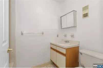 483 Forest 10 #10, Kearny, NJ 07032 - Photo 13