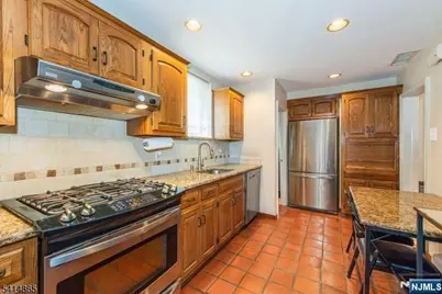 31 Windsor Road, Clifton, NJ 07012 - Photo 13