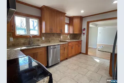 50 Knollwood Drive, Paramus, NJ 07652 - Photo 7