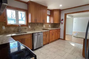 50 Knollwood Dr, Paramus, NJ 07652 - Photo 7