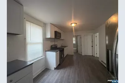 70 Welland Avenue, Irvington, NJ 07111 - Photo 7