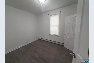 70 Welland Avenue, Irvington, NJ 07111 - Photo 9