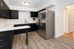 424 Palisade Ave 1st Fl, Cliffside Park, NJ 07010 - Photo 3