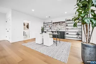 28 Skye Dr, Paramus, NJ 07652 - Photo 5