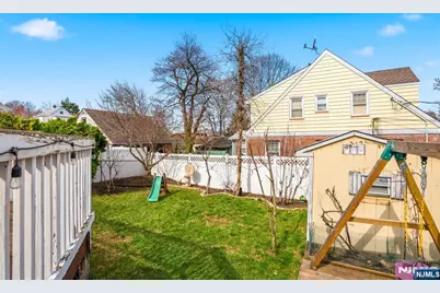 501 Chase Avenue, Lyndhurst Township, NJ 07071 - Photo 25