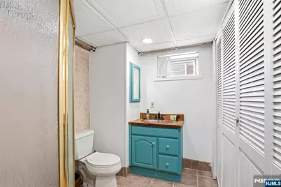 501 Chase Avenue, Lyndhurst Township, NJ 07071 - Photo 19