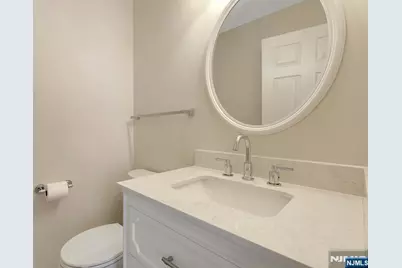 2109 Henry Court, Mahwah, NJ 07430 - Photo 7