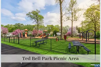 29 Lindbergh Parkway, Waldwick, NJ 07463 - Photo 15