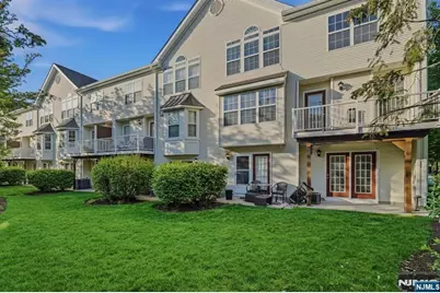 2 Marina Drive 2 #2, Bayonne, NJ 07002 - Photo 5