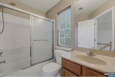 2 Marina Drive 2 #2, Bayonne, NJ 07002 - Photo 17