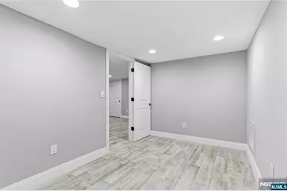 54 Lawton Avenue, Cliffside Park, NJ 07010 - Photo 33