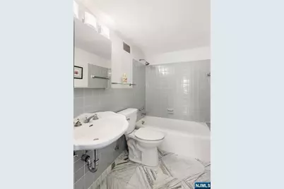 8800 E Boulevard East 005E #005E, North Bergen, NJ 07047 - Photo 19
