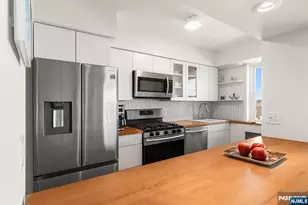 8800 E Blvd East 005E, North Bergen, NJ 07047 - Photo 7