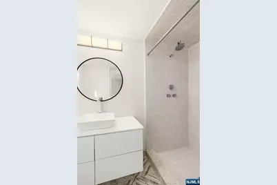 8800 Boulevard East 005E #005E, North Bergen, NJ 07047 - Photo 13