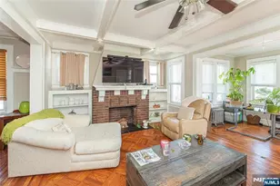 32 Irving St, Montclair, NJ 07042 - Photo 5