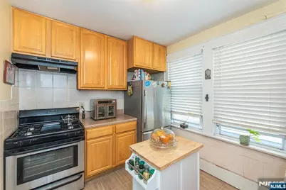 32 Irving Street, Montclair, NJ 07042 - Photo 11