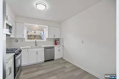 2430 8th Street 5B #5B, Fort Lee, NJ 07024 - Photo 5