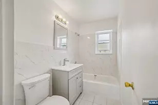 2430 8th Street 5B, Fort Lee, NJ 07024 - Photo 7