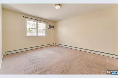 54 Chestnut Street, Weehawken, NJ 07086 - Photo 5