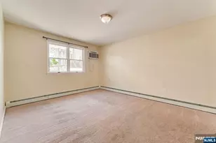 54 Chestnut St, Weehawken, NJ 07086 - Photo 5