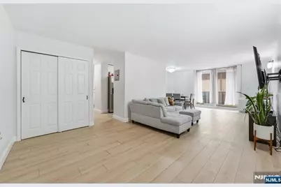 712 Broad Street 3C #3C, Elizabeth, NJ 07208 - Photo 1