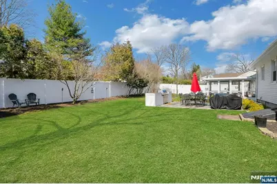 205 Rockland Avenue, River Vale Township, NJ 07675 - Photo 45