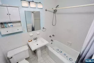 2 Horizon Road 404, Fort Lee, NJ 07024 - Photo 17