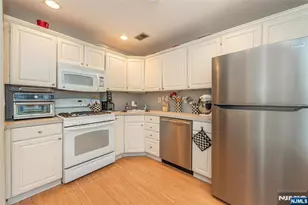 2141 Jordan Ct, Mahwah, NJ 07430 - Photo 9