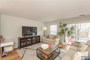 2141 Jordan Ct, Mahwah, NJ 07430 - Photo 3