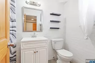 135 Dixon Ave, Paterson, NJ 07501 - Photo 25