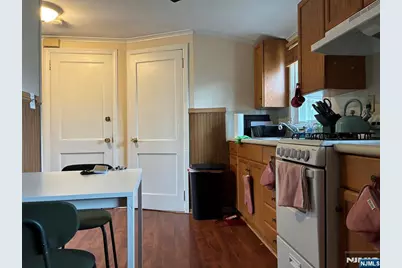 151 Conover Avenue, Nutley, NJ 07110 - Photo 25
