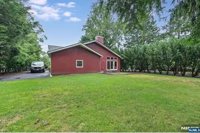 135 Elmwood Avenue, Ho Ho Kus, NJ 07423 - Photo 25