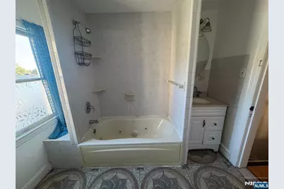 68 Danforth Avenue, Jersey City, NJ 07305 - Photo 29