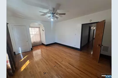 68 Danforth Avenue, Jersey City, NJ 07305 - Photo 27