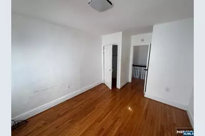 68 Danforth Avenue, Jersey City, NJ 07305 - Photo 37