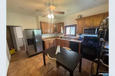 68 Danforth Avenue, Jersey City, NJ 07305 - Photo 7