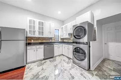 240 Clendenny Avenue 5A #5A, Jersey City, NJ 07304 - Photo 9