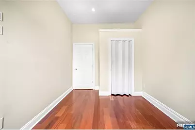 240 Clendenny Avenue 5A #5A, Jersey City, NJ 07304 - Photo 29