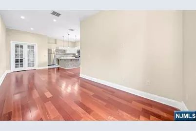 240 Clendenny Avenue 5A #5A, Jersey City, NJ 07304 - Photo 11