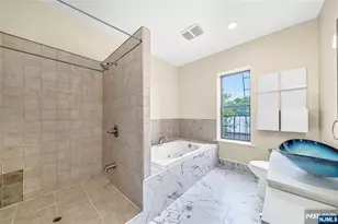 240 Clendenny Ave 5A, Jersey City, NJ 07304 - Photo 21