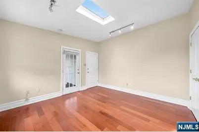 240 Clendenny Avenue 5A #5A, Jersey City, NJ 07304 - Photo 21