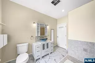 240 Clendenny Ave 5A, Jersey City, NJ 07304 - Photo 17