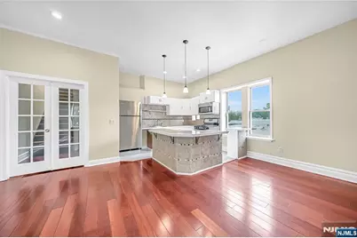 240 Clendenny Avenue 5A #5A, Jersey City, NJ 07304 - Photo 7