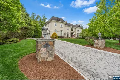 1 Sandstone Ridge, Upper Saddle River, NJ 07458 - Photo 3