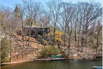 27 Middle Road, Bloomingdale, NJ 07420 - Photo 45