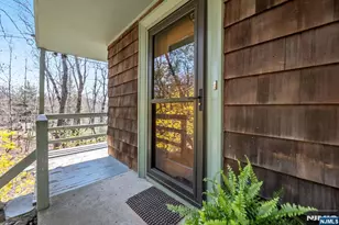 27 Middle Rd, Bloomingdale, NJ 07420 - Photo 5