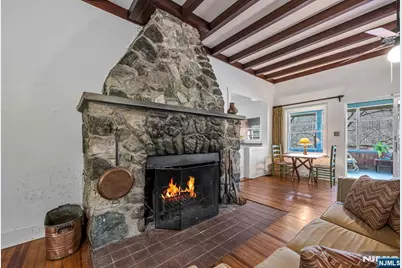 27 Middle Road, Bloomingdale, NJ 07420 - Photo 9