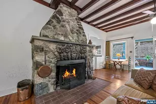 27 Middle Rd, Bloomingdale, NJ 07420 - Photo 9