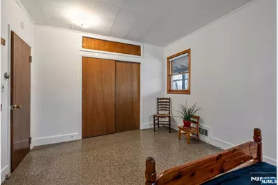 27 Middle Road, Bloomingdale, NJ 07420 - Photo 19