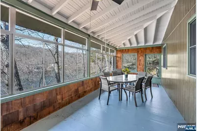 27 Middle Road, Bloomingdale, NJ 07420 - Photo 25